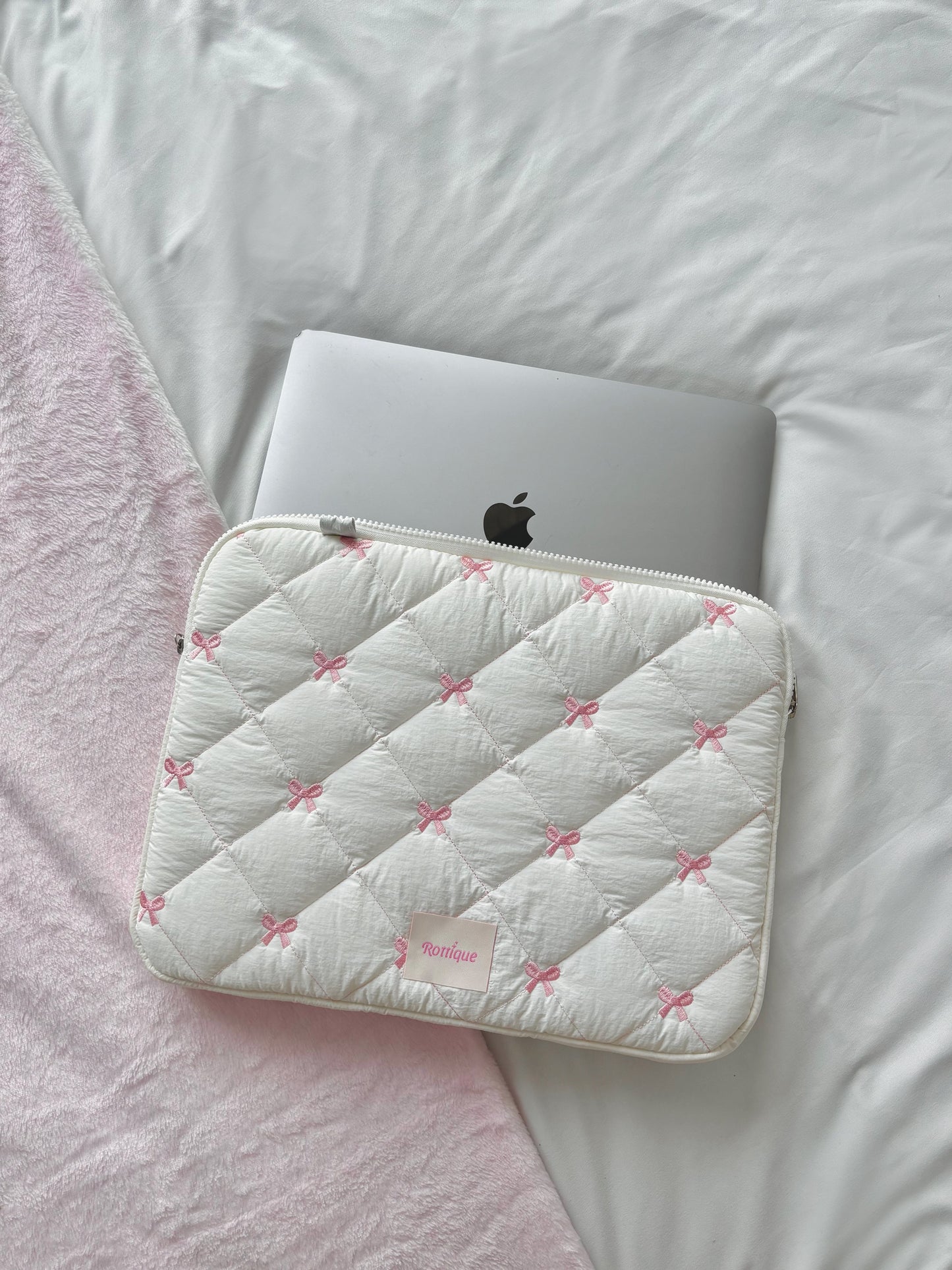Pufflet Bow Laptop Sleeve